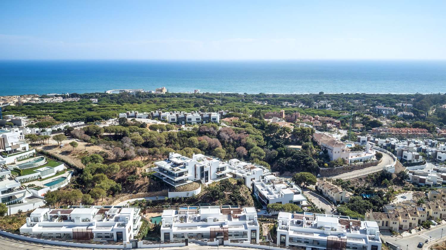 À vendre. Appartement avec 2 places de parking, 1 débarras et entièrement meublé. Construit en 2024. Marbella