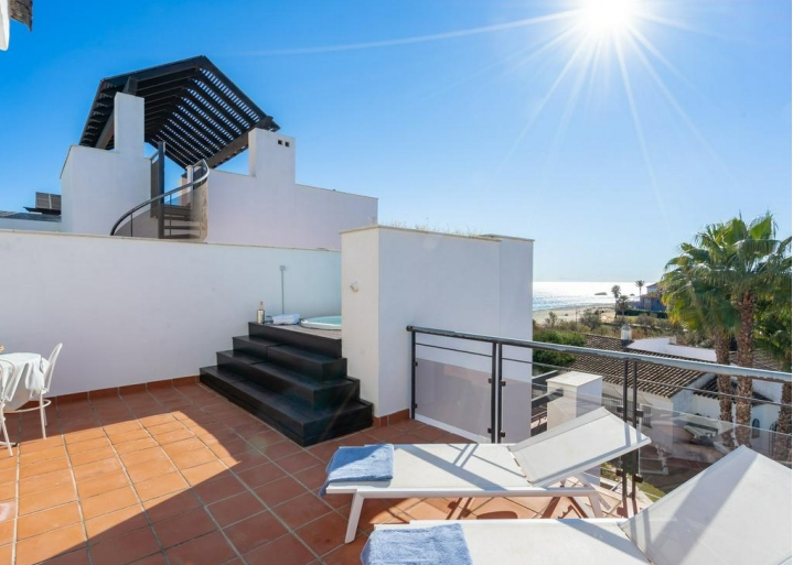 Penthouse salgai in Bahía de Casares